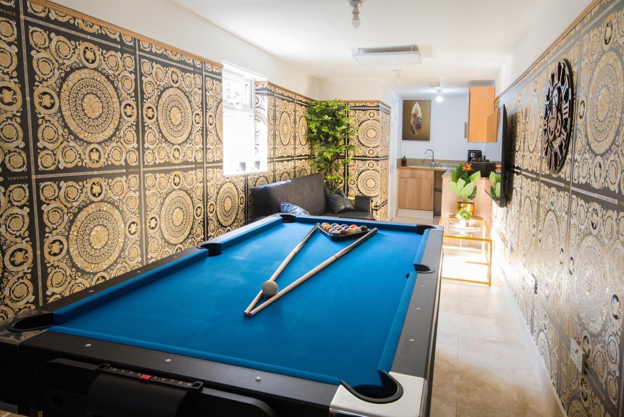Appartamento Luxury Versace 2 Bed Hot Tub Pool Table Sky Tv