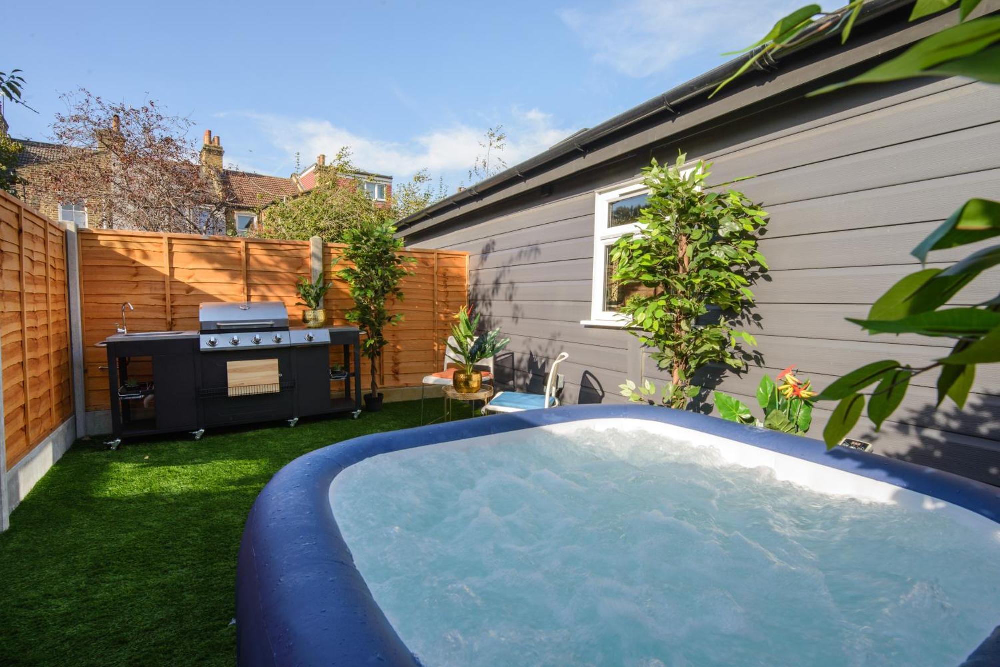 Luxury Versace 2 Bed Hot Tub Pool Table Sky Tv Appartamento
